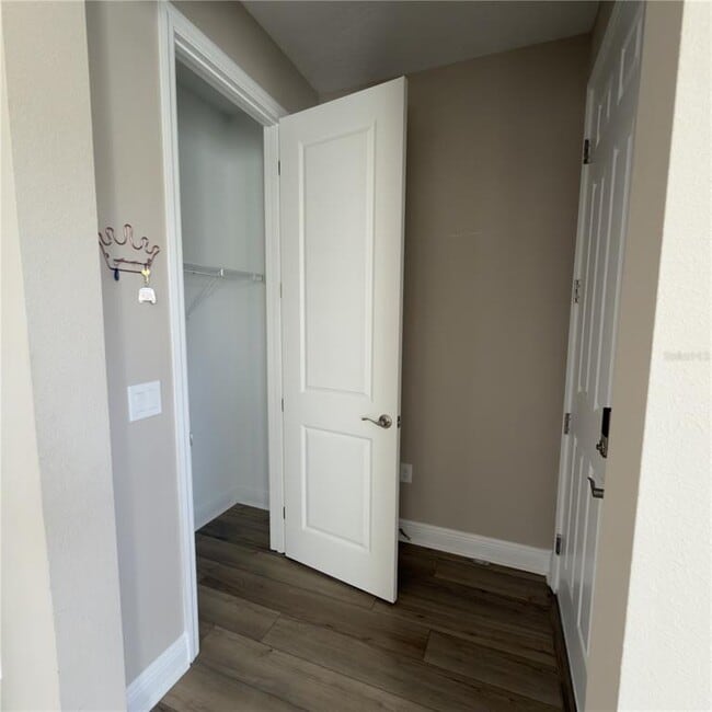 Photo - 14391 Braemar St