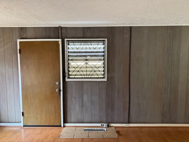 Photo - Single family home on Gulick Ave in walking distance to business district