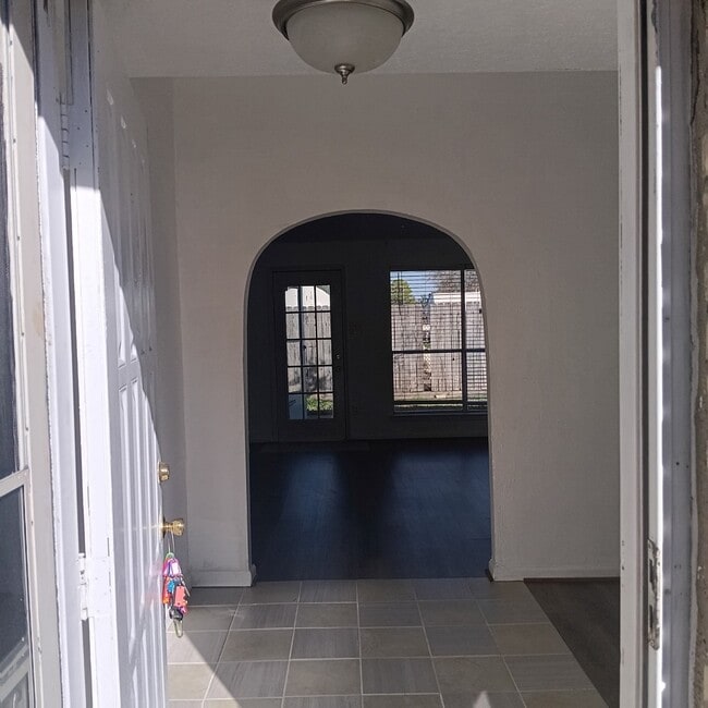 Photo - 14114 Old Village Ln