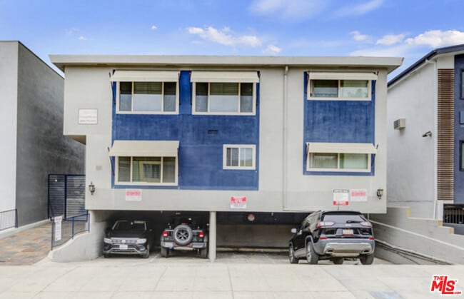 Photo - 925 N Curson Ave Apartment Unit 6