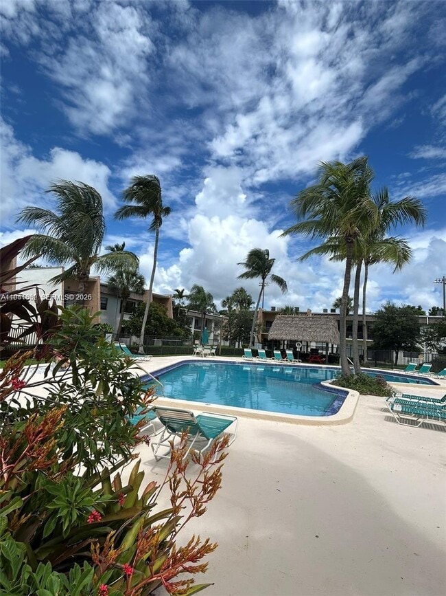 Building Photo - 8261 SW 128th St Unit 202