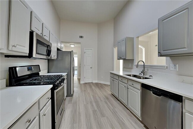 Photo - 4642 Devencrest Ln