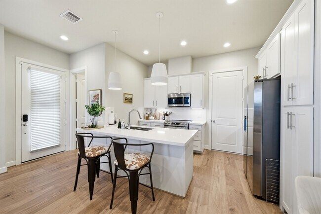 Photo - 5929 Haring Ln