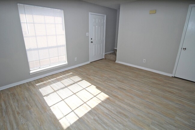 Photo - Charming & Convenient 3-Bedroom Townhome in Northeast Pensacola – Prime Location & Great Amenities!