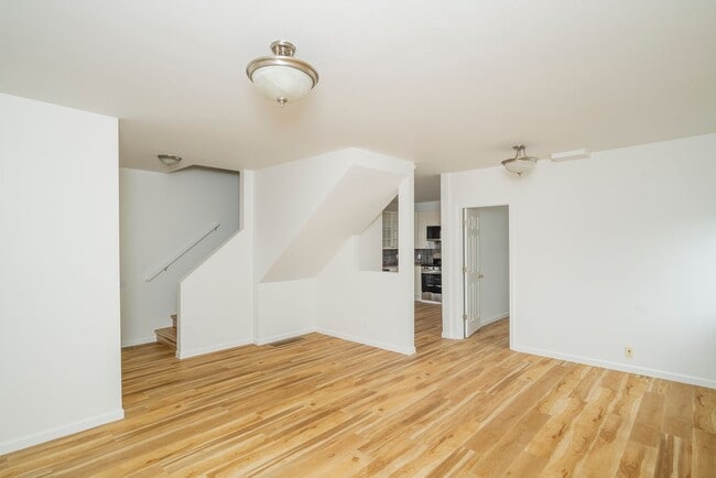 Photo - $2945/mo - 3 Bed/2 Bath Updated Home in the Heart of the Alberta Arts District!