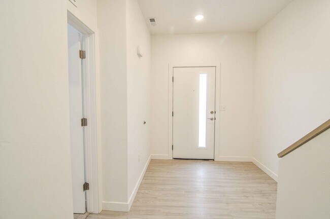 Photo - Woods Rose Apartments