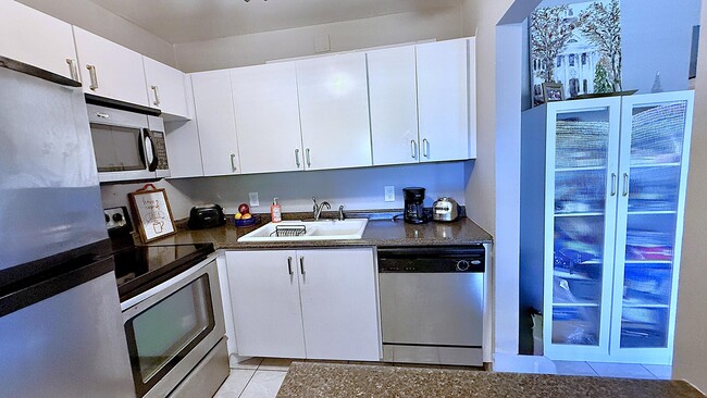 Photo - 181 Tilford I