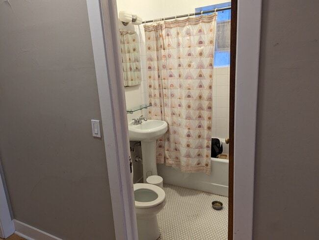 Photo - 1426 W Balmoral Ave Unit 1