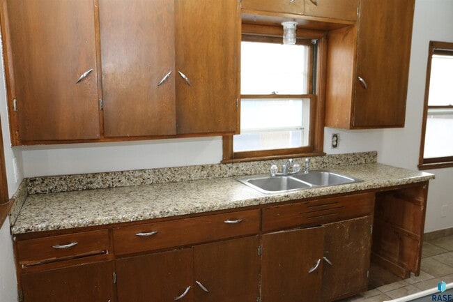 Photo - 2416 S Glendale Ave