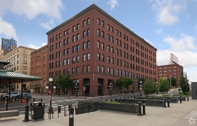 Building Photo - 289 5th St E Unit #603 Rental