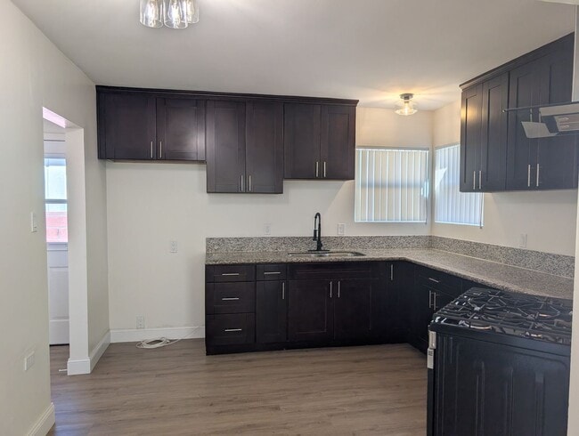 Photo - 1417-1419 Milton Ave. Unidad 1417