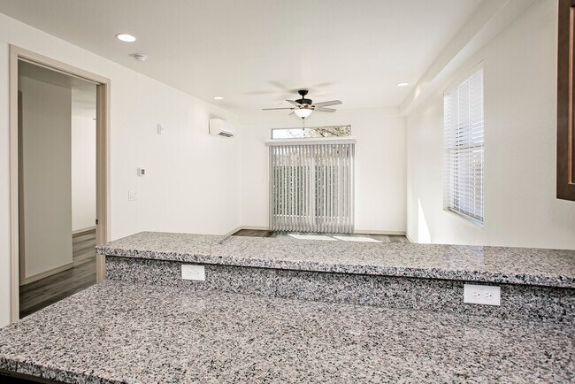 Photo - 620 1st St