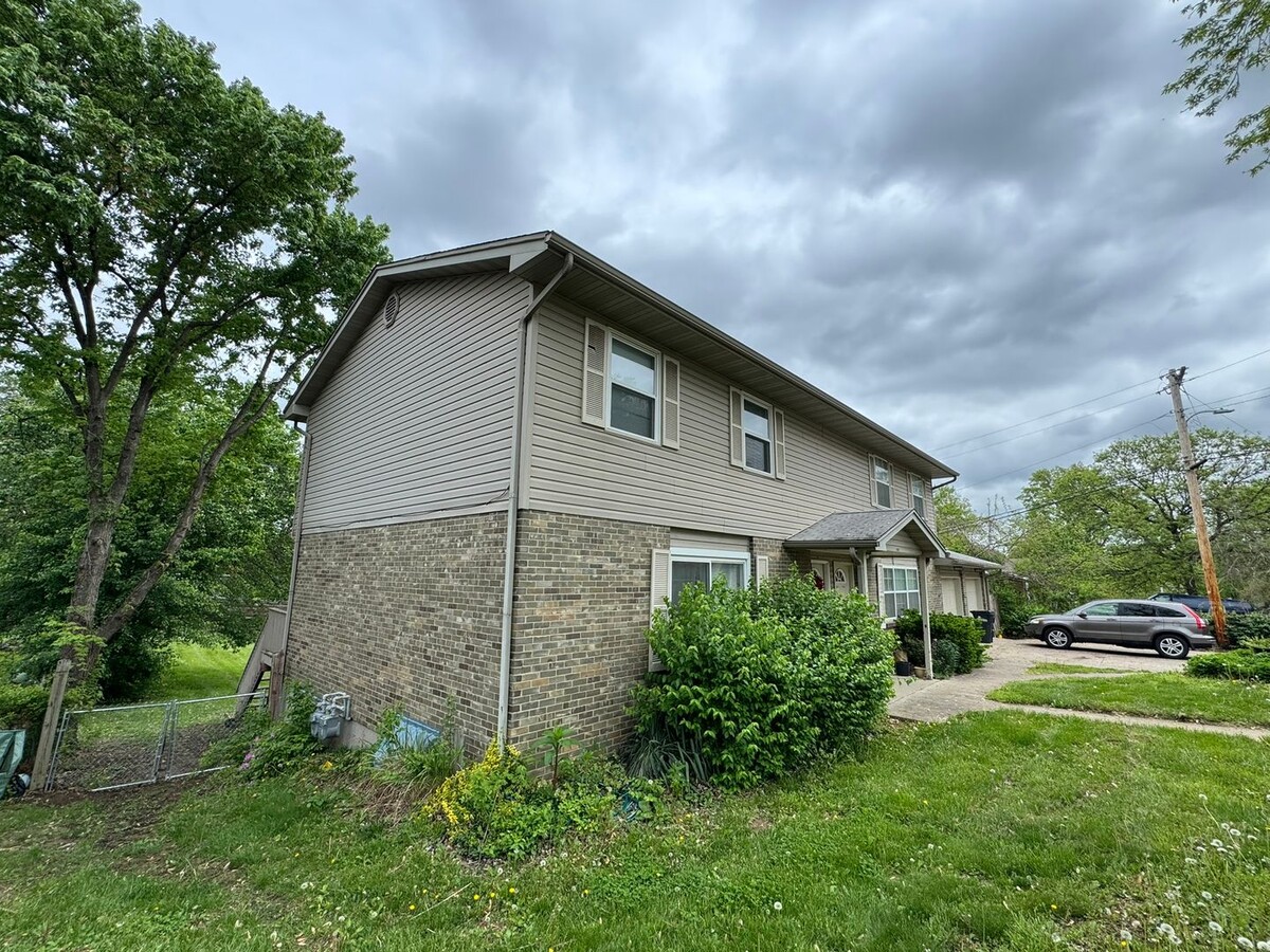 Photo - 4209 Defoe Dr Apartment Unit B