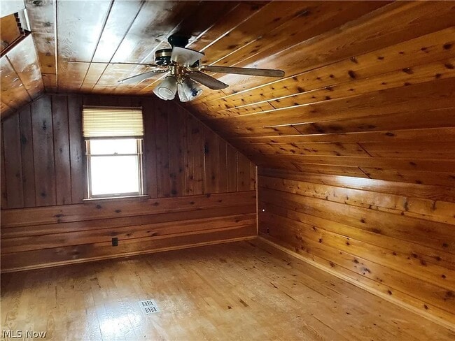 Photo - 364 E 330th St