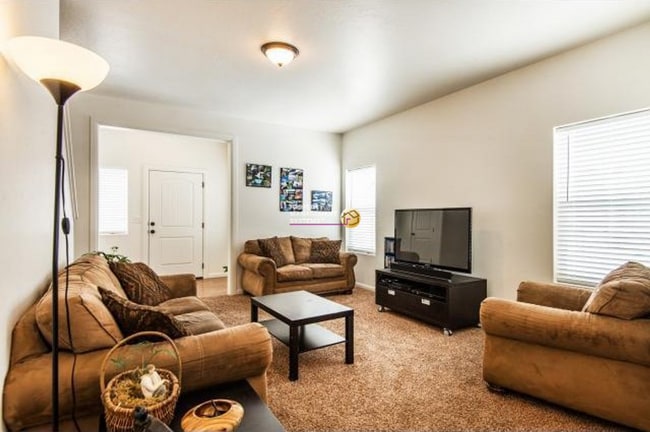 Photo - 3 Bedroom Home in Herriman!