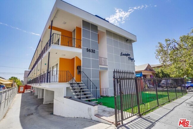 Photo - 5632 Lexington Ave