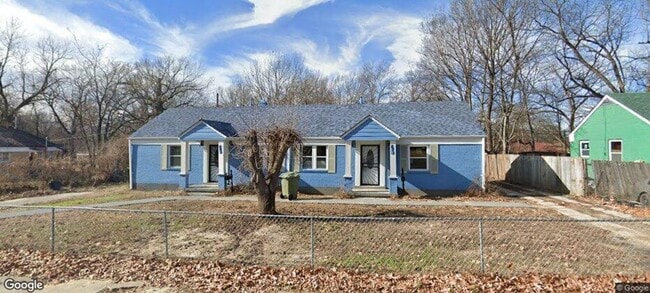 Building Photo - Beautiful Duplex | Apply Now!! Rental