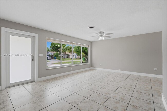 Photo - 6581 NW 22nd St
