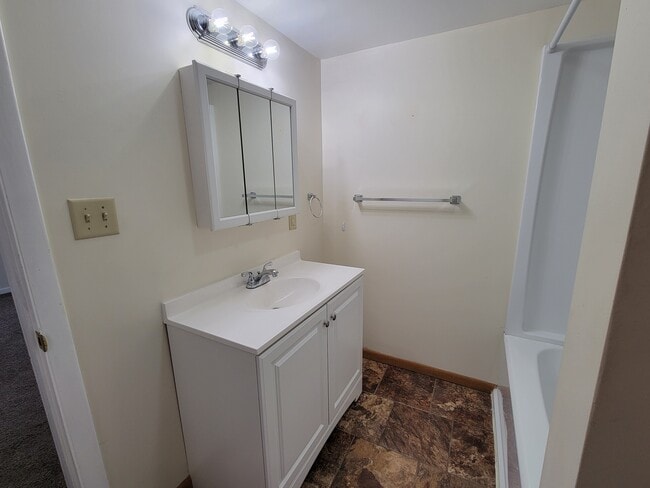 Photo - 215 N Green St