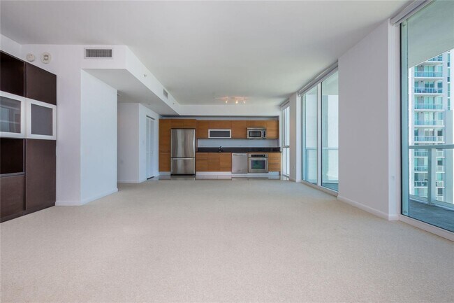 Photo - 253 NE 2nd St Unit 3805
