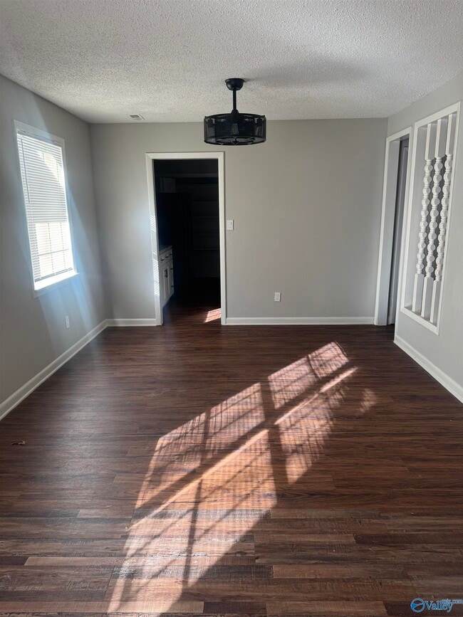 Photo - 3213 Clifford Rd NW