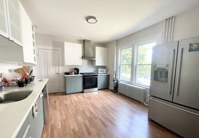 Photo - 158 Boston St