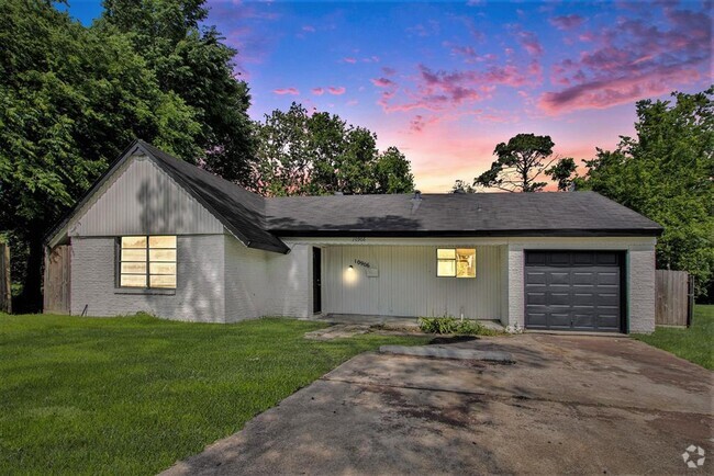 Building Photo - 10906 Panay Dr Rental