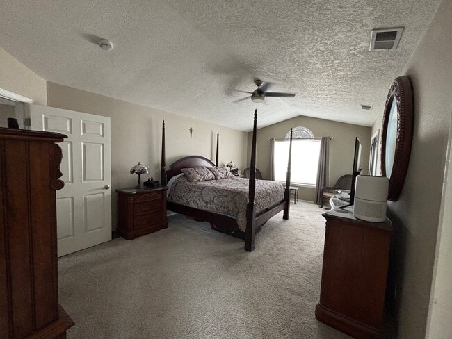 Photo - 8105 Wellsburg Ct NW