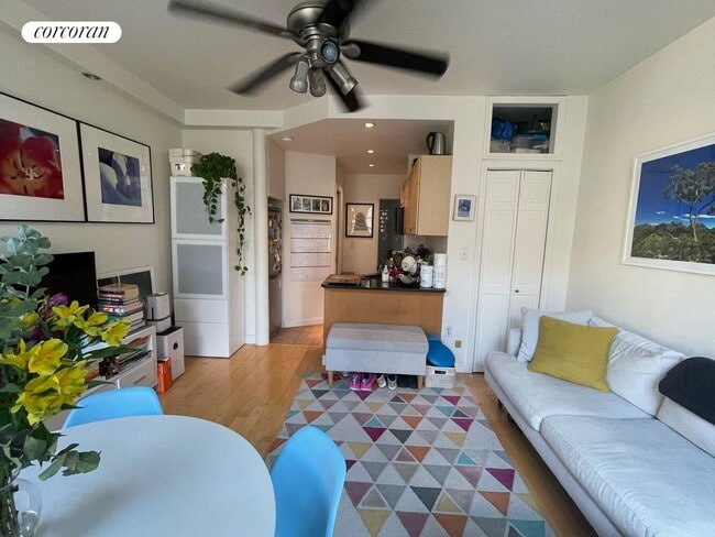 Photo - 509 E 77th St