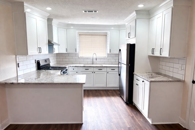 Photo - 1206 King Henry Dr