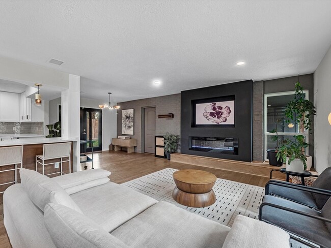 Photo - 5041 Nina Lee Ln
