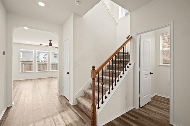 Photo - 109 Pilsener Pass