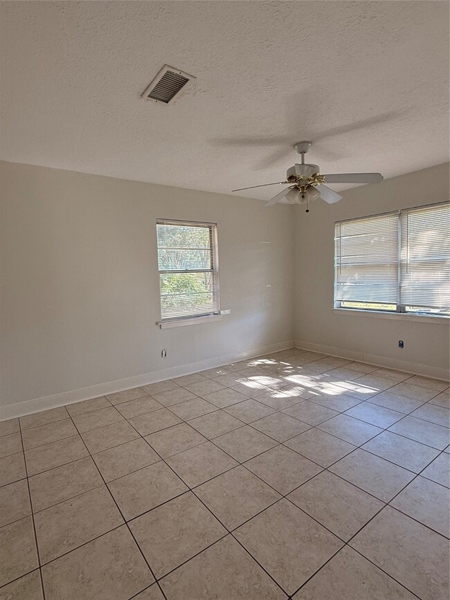 Photo - 5720 Parwill St