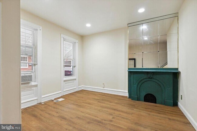 Photo - 1723 Willington St