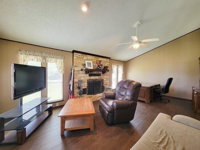 Photo - 50 Sportsman Trail