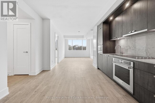 Photo - 259 The Kingsway Unit 220