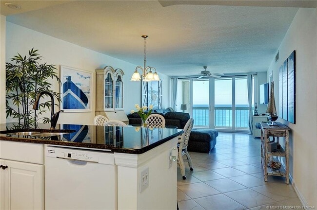 Photo - 9940 S Ocean Dr Unidad 809