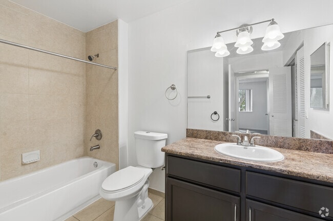 2BR, 1BA - 857SF - Bathroom