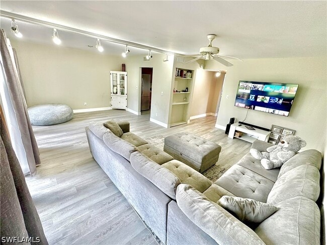 Photo - 416 Bristle Cone Ln