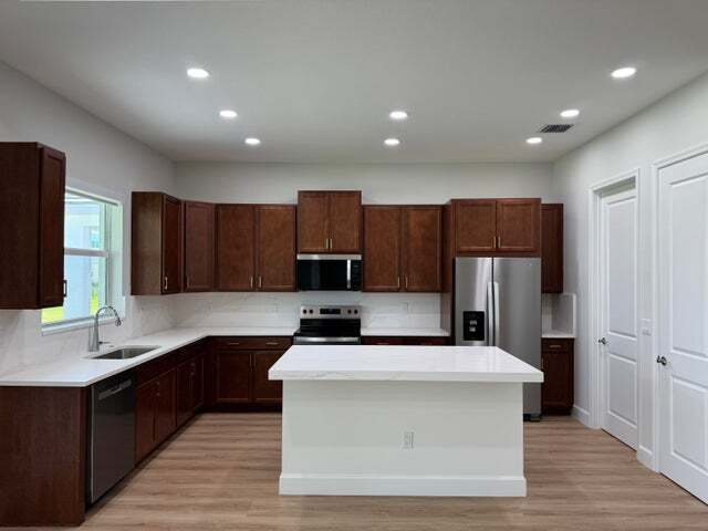 Building Photo - 14212 Spruce Pine Dr