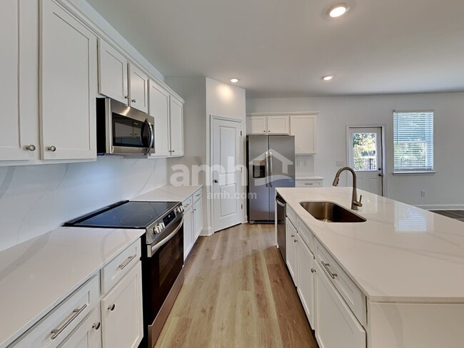 Photo - 30 Hickory Ct