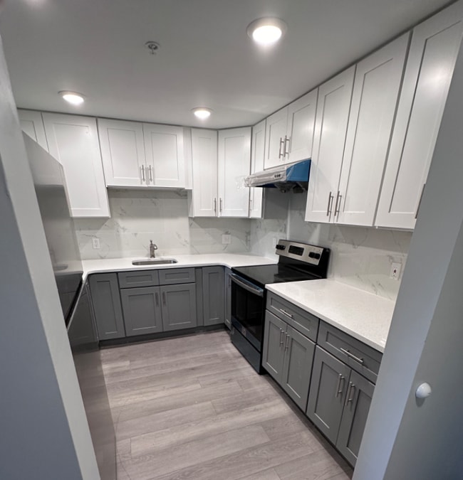 Photo - 140 S Easton Rd