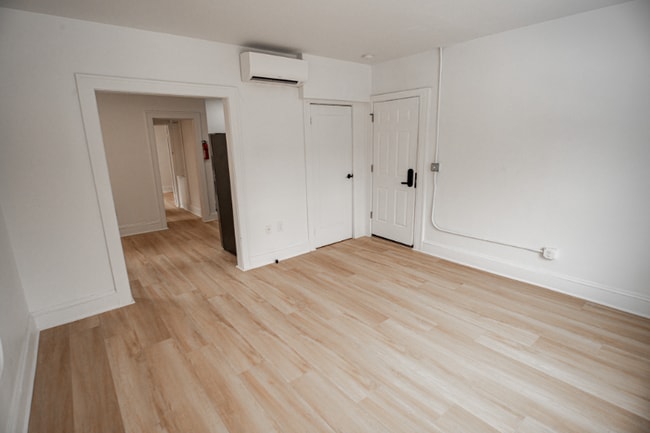 Building Photo - 1388 W 83rd St