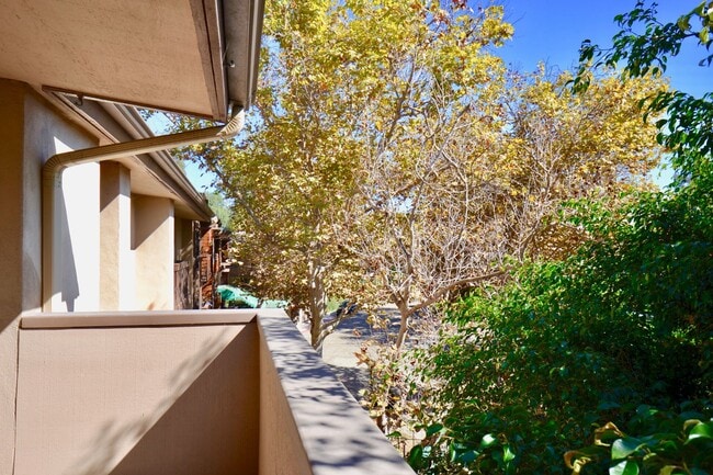 Tranquil Furnished 2 Bedroom in Boardwalk ... - Tranquil Furnished 2 Bedroom in Boardwalk ... Condo