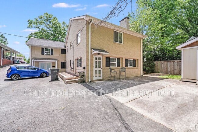 Building Photo - 2417 Laburnum Ave Unit 3 Rental