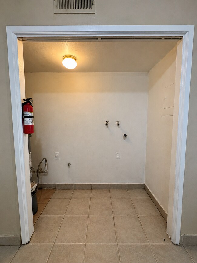 Photo - 1107 L St Unit A