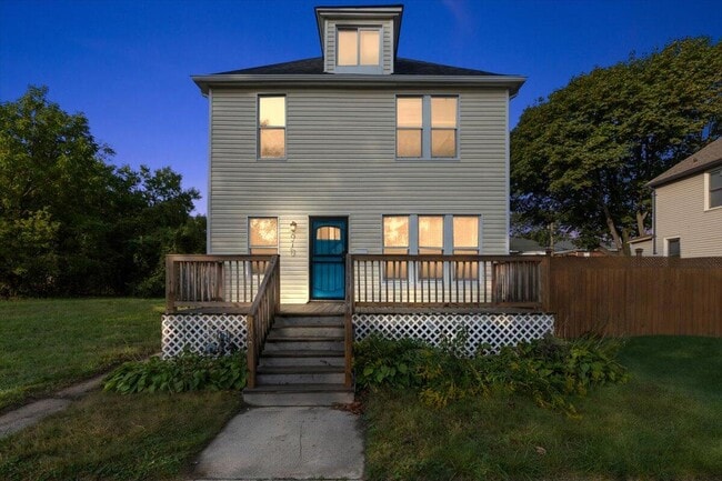 Photo - 3473 Townsend St