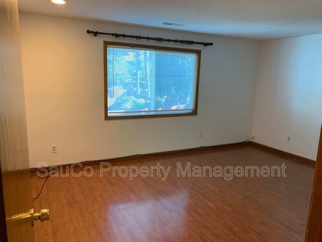 Photo - 1587 NE 57th Ave