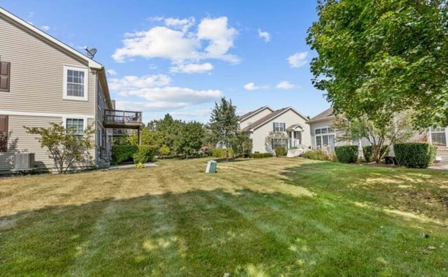 Photo - 1972 Fountain Grass Cir