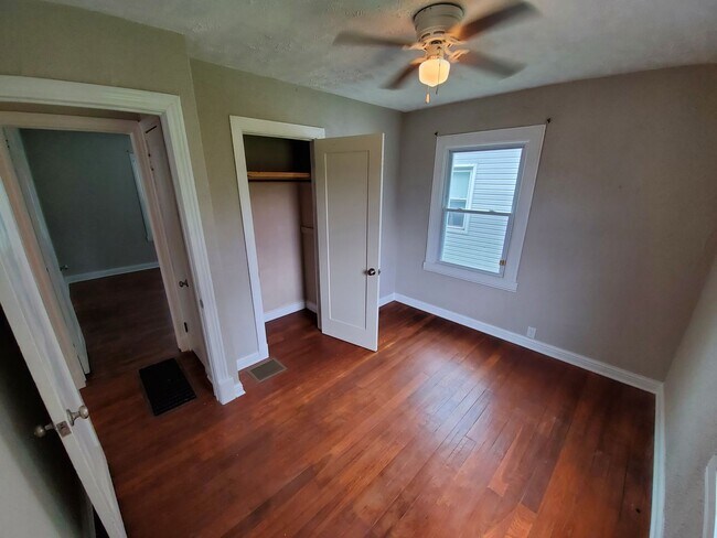 Photo - 4 Bedroom 1 Bath Home